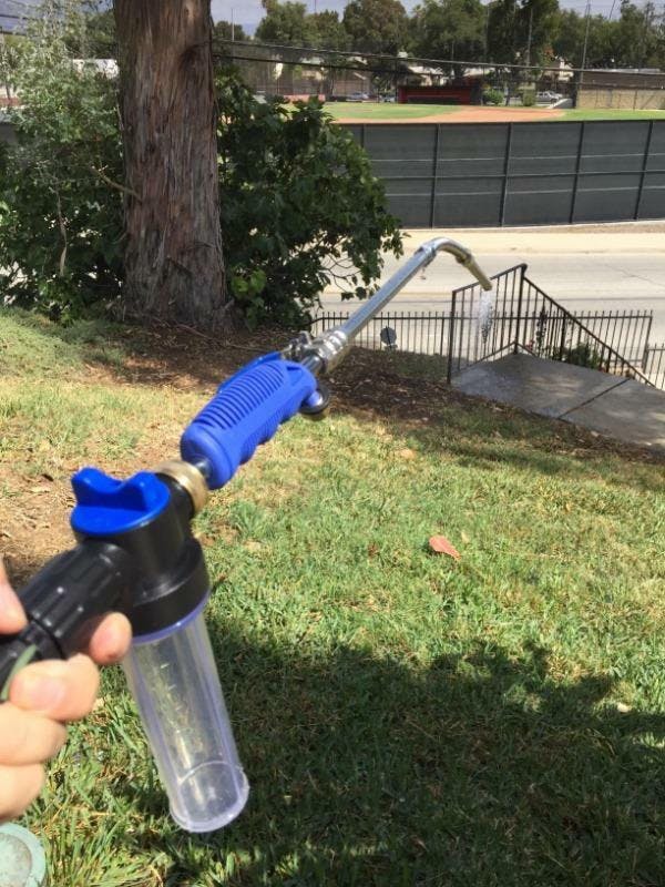 2-in-1 High-Pressure Hose Cleaner